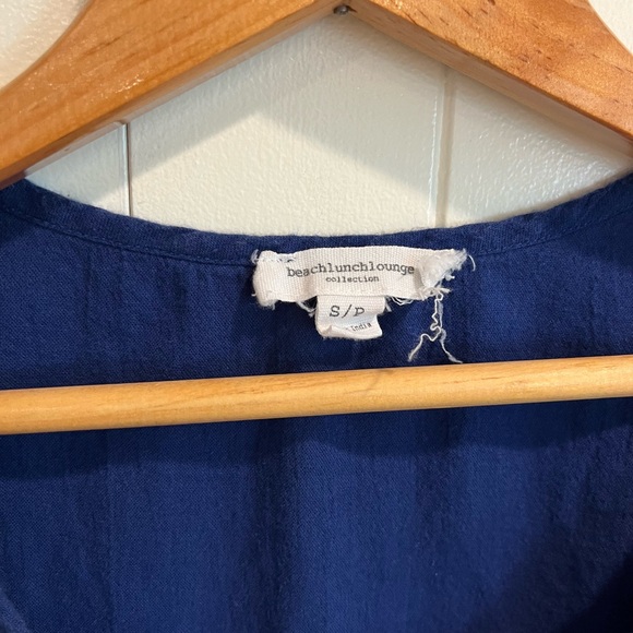 Blue embroidered tank top - Picture 2 of 3